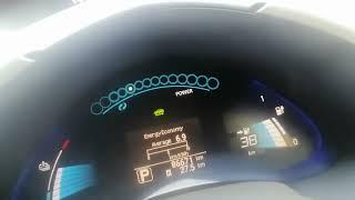 доставка на электромобиле Nissan Leaf отвалилась одно деление акамулятора