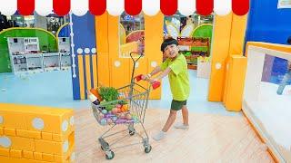 Kyo Bermain di Playground Miniapolis