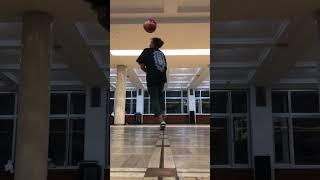 Basketball tricks #basketball #freestyle #fsbb #ballislife #freestylebasketball #tricks