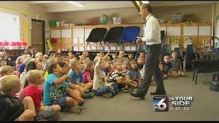 Scott Dorval Talks to Second Graders at Mary McPherson in Meridian