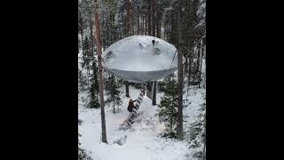 НЛО — Неопознанный летающий отель в лесу Швеции - ВИДЕО