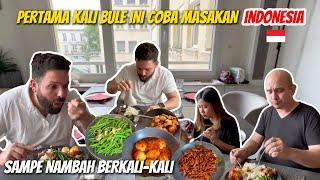 PERTAMA KALI BULE INI COBA MASAKAN INDONESIA  GAK KEHITUNG BERAPA KALI NAMBAH