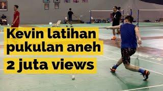 KEVIN SANJAYA LATIHAN ‘PUKULAN ANEH’ - DUA JUTA VIEWS