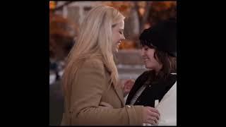 Leighton & Sara  Lesbian kiss  The Sex Lives of College Girls Season 2 #shorts