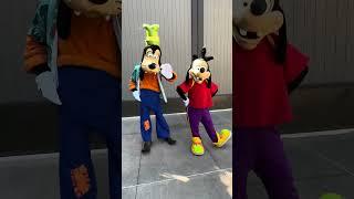 Hello  #disney #waltdisneyworld #goofy #max #shorts #music #disneycharacters