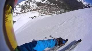 Спуск на лыжах с пика СГУ 4429м. Заилийский Алатау