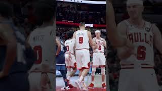 NIKOLA VUČEVIĆ WITH THE OVERTIME POSTER DUNK  Chicago Bulls #shorts #nba