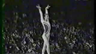 Lee Hee Kyung - 1992 Worlds Semifinals - Balance Beam