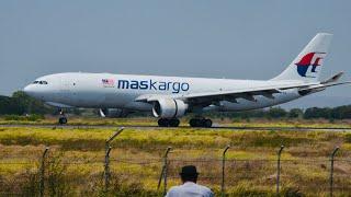 Maskargo Mendarat di Lombok International Airport  Cargo Moto Gp Mandalika 2023  9M-BMU