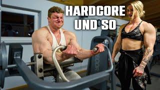 Ist ja krank was sie für Gewicht bewegt.. Hardcore Bodybuilderin macht mich fertig