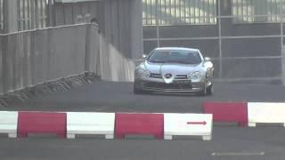 Mercedes-Benz SLR McLaren Acceleration Burn-out & Drifting