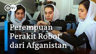 Tim Robotika Putri dari Afganistan Rakit Robot Pelacak Ranjau