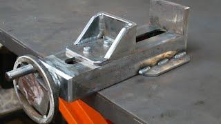 Making Vise for cutting metal circular saw a cutting metal