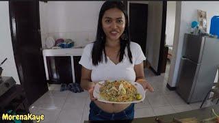 Cooking Pancit CantonMORENA KAYE