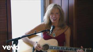 Carly Simon - Anticipation Live On The Queen Mary 2