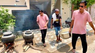 Distributing Chicken & Chana Pulao on Muharram