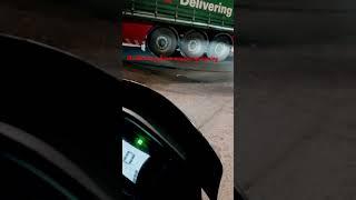 Rookie lorry driver messes up turning into highway #BadDrivers #RoadRage #Vlogs