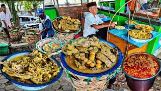 KERANJANG BELUM DATANG SUDAH DI TUNGGU PELANGGAN LONTONG TUYUHAN PAK KASTARI