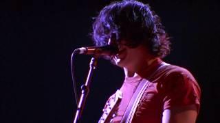 The White Stripes - Dead Leaves and the Dirty Ground Live at Coachella 2003