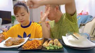 对待吃独食的人，一点不用客气#eating show#eating challenge#husband and wife eating food#eating#mukbang #asmr eating