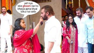 Arpita Care Removing Food Stuck in Sohail Khan Beard At Family Wedding  reason why Salman Pamper her