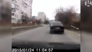 Ukraine war dashcam footage of shelling in Mariupol