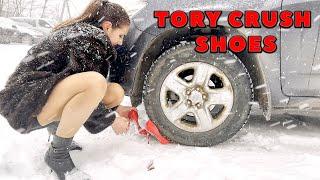 TORY CRUSH SHOES IN THE SNOW 4K PRO RES HDR pedalpumping revving stuck cranking pantyhose nylon