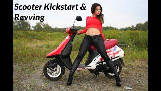 Scooter Moped Kickstart & Revving Girl  Bella donna Mujer guapa latina moto