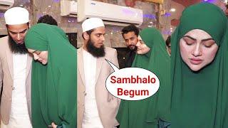 See Mufti Anas Angry Reaction When 8 Month Pregnant Sana Khan Stumbles On Steps At Mass Wedding