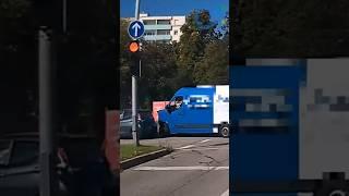 Über ROT Heftiger UNFALL 