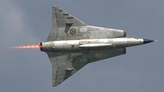 Saab 35 Draken  SPITTING FLAMES