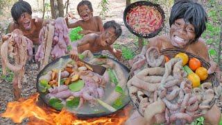 Primitive Technology -cock Pig Intestine for Lunch - Eating in jugle delicious #000196