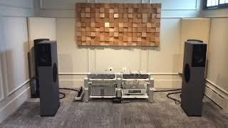 Burmester B38 Loudspeakers with 088 Preamp 911 Mk3 Amplifier 089 CD player Aurender N10 Streamer