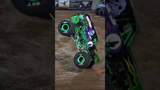 Monster Jam Orlando 2024 Grave Digger Skills Winning Run #monsterjam #shorts #monstertruck