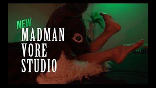 Madman vore studio  Хищное ест Девушку  丸呑み  丸呑みvoreヒロピン  吞食女孩雄