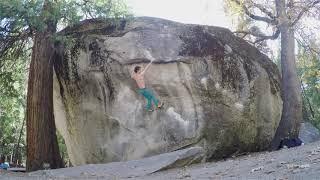 Adam Ondra flashes Midnight Lightning