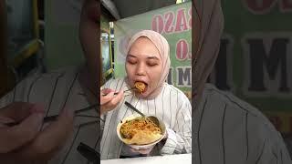 MIE AYAM GEROBAK IJO MANTEP JUGA CUY