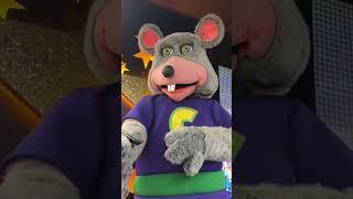 Chuck E. Cheese animatronics are creepy