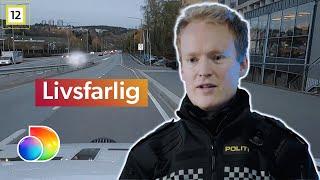 Ruspåvirket og aggressiv sjåfør mister førerkortet  Politiet Tango 38  discovery+ Norge