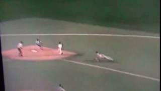 Absolutely Sick Double Play Turned By Roberto Alomar & Manny Lee