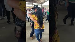 Celene bailando con un seguidor #youtube #trending #baile #dance #music #fyp #viral #shorts