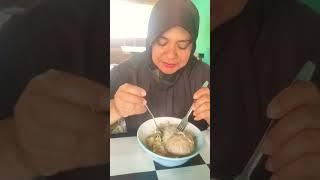 makan lesehan di mie bakso ciptoroso jalan raya cililin #shorts