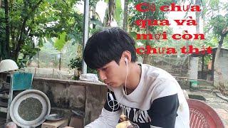 Cũ chưa qua và mới còn chưa thật