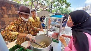 BAKSO ABAH DURI KEPA JUALAN SUDAH 35 THN LOKASINYA DISEBELAH BAKSO JANGKUNG - INDONESIAN STREET FOOD