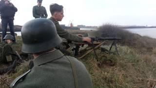 FIRING A MG42