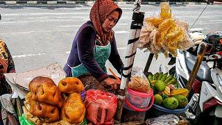 CINGURE MELIMPAH RUJAK GEROBAKAN YANG LAGI VIRAL DI SURABAYA - Rujak Cingur Bu Aton