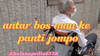 nunggu jemputan mau antar bos ke panti jompo