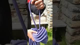 Kennt ihr diesen Trick? Seil aufnehmen #bergsteigen #lifehacks #shorts