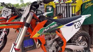 JADI WARTAWAN DI ACARA MOTO CROSS PON XX PAPUA