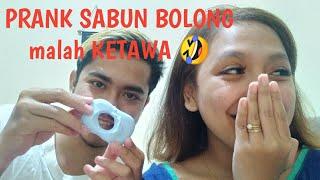 PRANK SABUN BOLONG KE ISTRI Malah Ketawa  HanycaJasmine